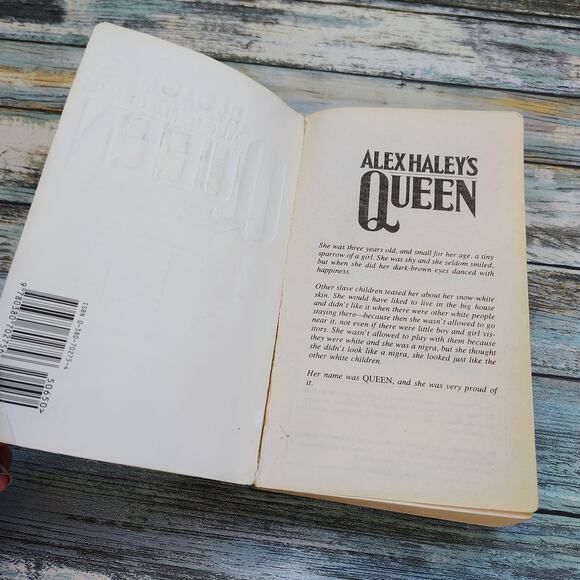 Queen by Alex Haley Vtg 1993 Avon Paperback Novel 1st Ed Print *Acceptable* - Picture 10 of 14